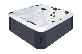 Worcester Hot Tub- 104 Jets