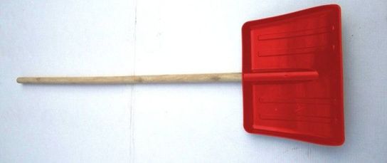 Red Snow Scoop With 4ft Wooden Handle- Pallet Of 250