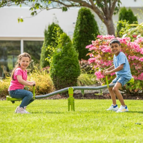 Spinning Seesaw with 360-Degree Rotation