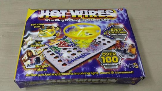Hot Wires Electronic Set- Damaged Box