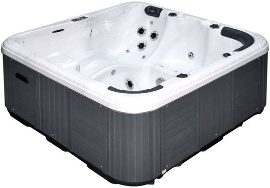 Berkshire Hot Tub- 34 Jets