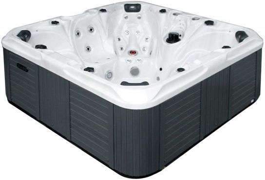 Cheshire Hot Tub- 73 Jets