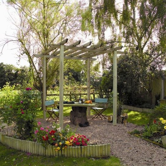 Hemmingford Pergola