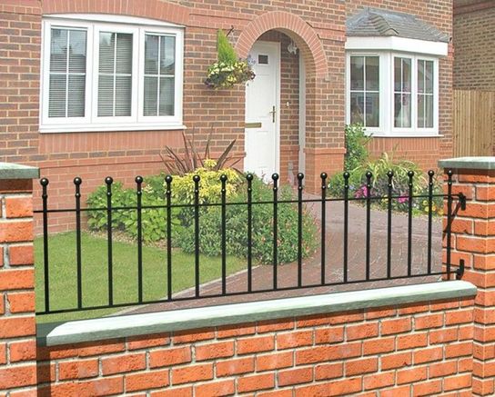 Wenlock Ball Top Rail