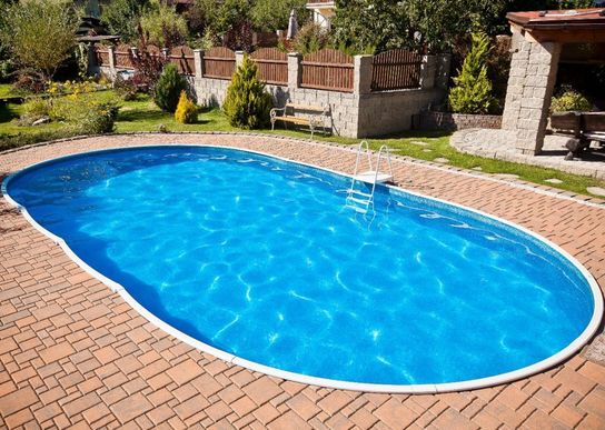 Deluxe Oval Splasher Pool With Sand Filter - 30ft x 15ft