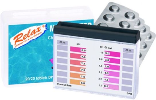 Relax Chlorine and pH Pool Tester Kit