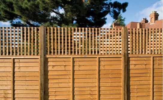 Badminton Square Trellis