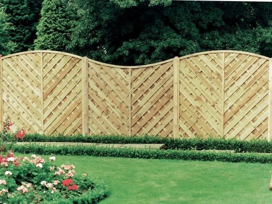 Elite St. Lunairs Fence Panel