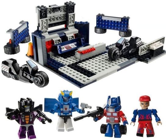 KRE-O Transformers Optimus Prime With Twin Cycles