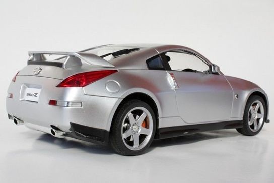 Radio Controlled Car- 1:24 Licensed Nissan 350Z