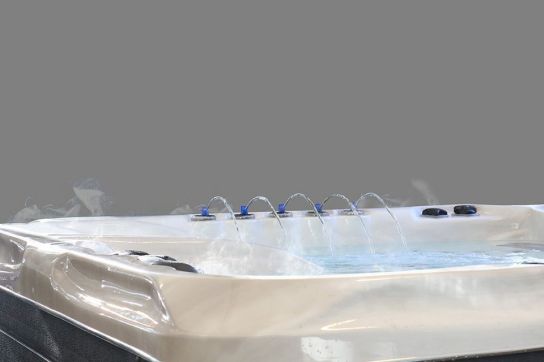 Worcester Hot Tub- 104 Jets