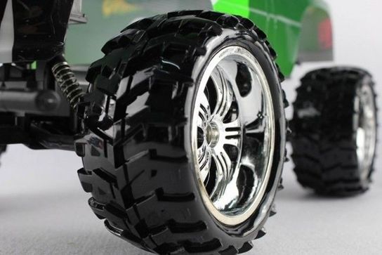 Radio Controlled 1:10 9023 Licenced Monster Truck - Swamp Thing