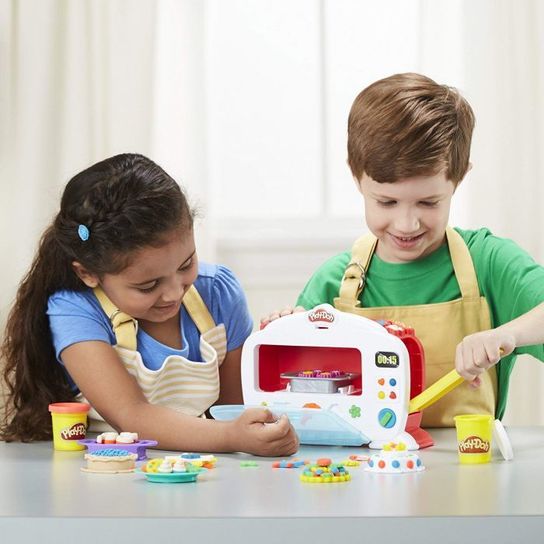 Play-Doh Kitchen Creations Magical Oven Set