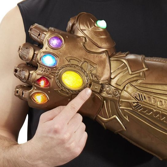 Hasbro Marvel Legends Series Infinity Gauntlet Articulated Electronic Fist Playset 