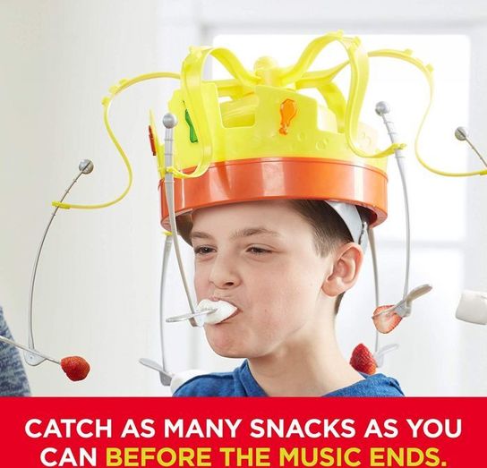 Hasbro Chow Crown Game