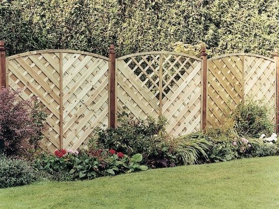 Elite St. Lunairs Fence Panel