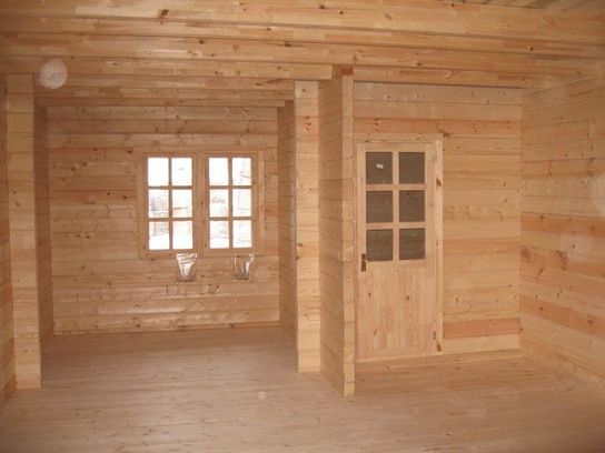 Lincoln Log Cabin 5.9m x 9.8m