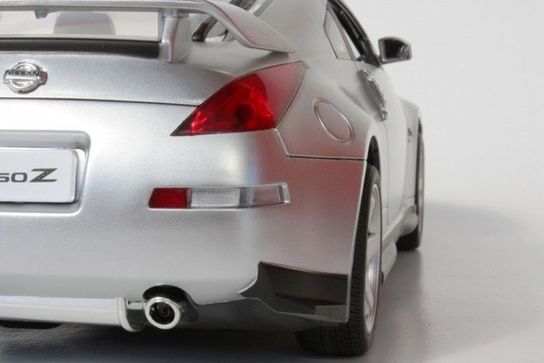 Radio Controlled Car- 1:24 Licensed Nissan 350Z