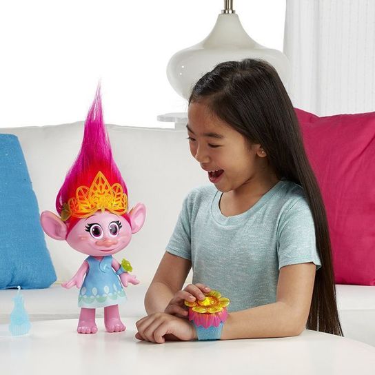 Trolls Dream Works Hug Time Poppy Doll