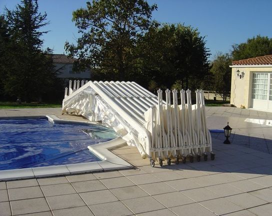 Buffalo Pool Enclosure