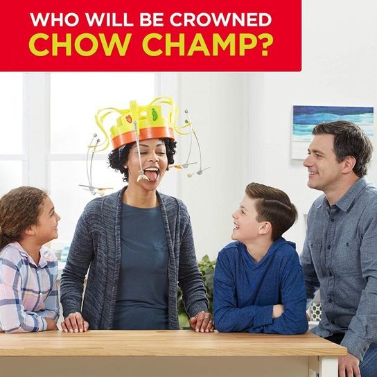 Hasbro Chow Crown Game