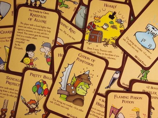 Munchkin Deluxe Card Game