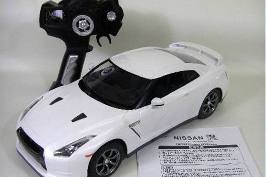 Radio Controlled Car- 1:14 Licensed Nissan GT-R