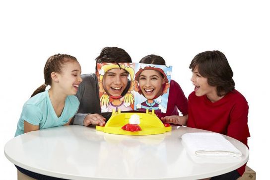 Hasbro Pie Face Showdown Game