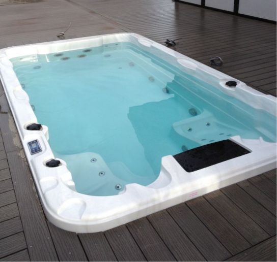 Essex 4 Metre Swim Spa