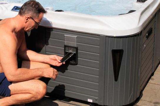 Worcester Hot Tub- 104 Jets